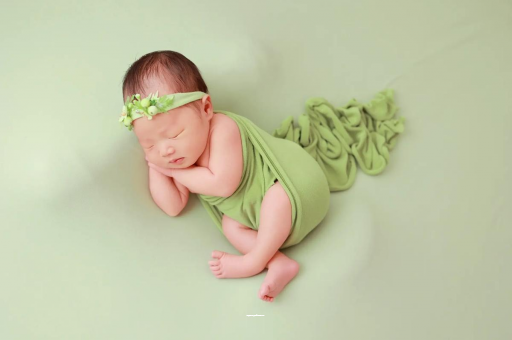 日照宝宝趴着睡是积食吗